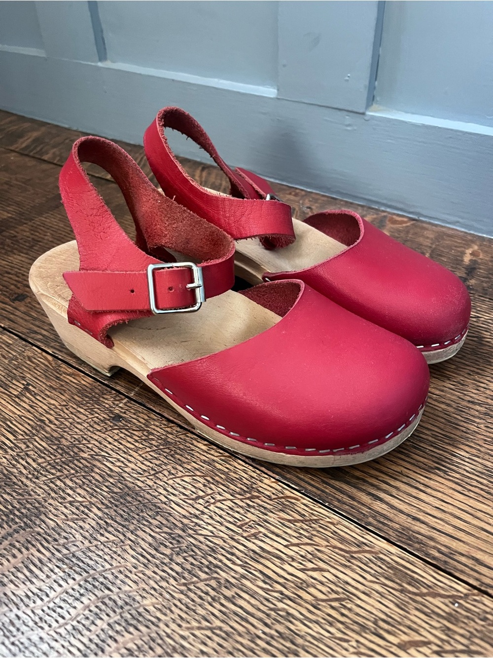 Lotta From Stockholm Red Leather Kids Clogs
